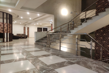 Hotel Luxura Interior